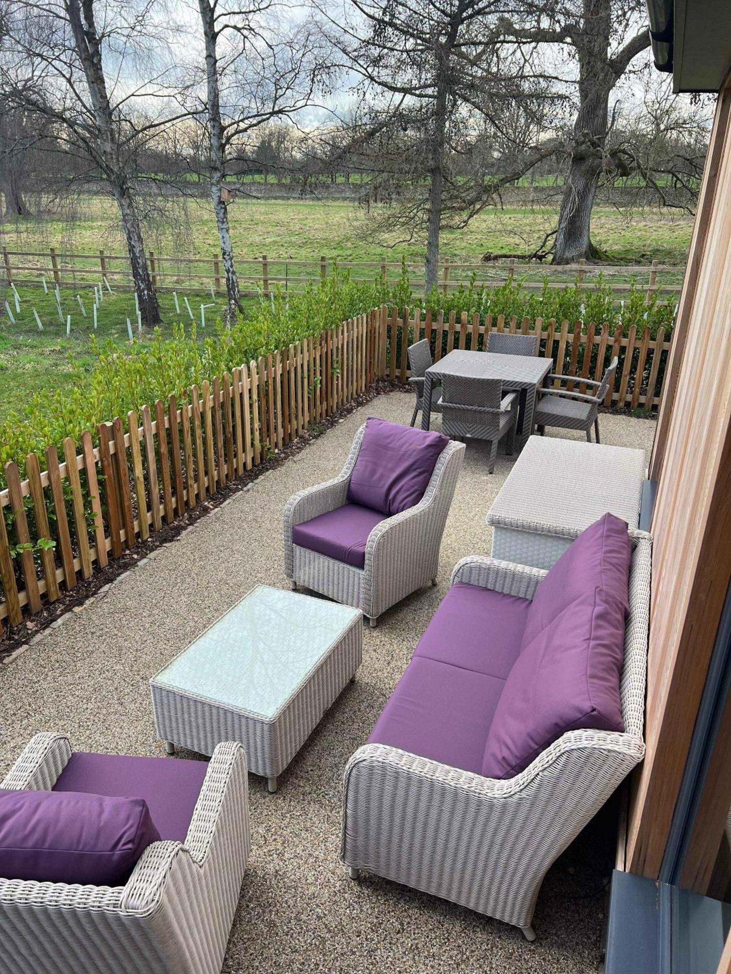 Blenheim Palace Lodge Retreat Вудсток Экстерьер фото